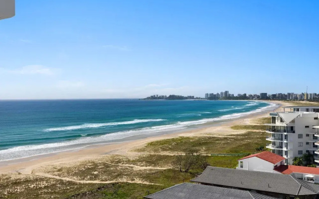 Bilinga Beachfront Luxury at Lana