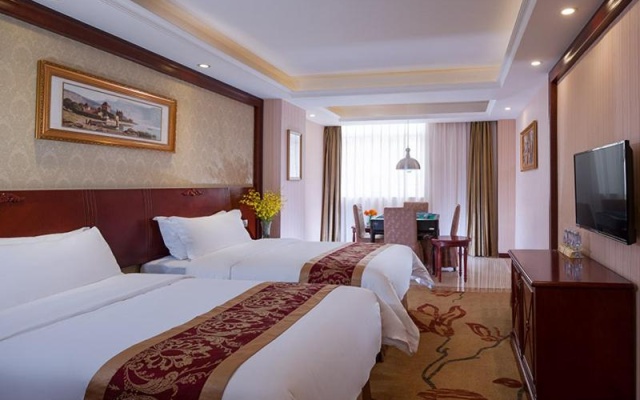 Vienna Hotel Shenzhen Guanlan Tangren Street – Guest Rooms – Shenzhen