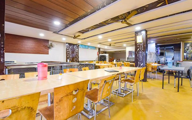 Hotel Raghumani Palace