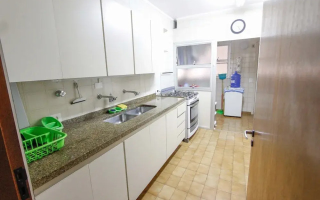 150m da praia com piscina aquecida e sauna