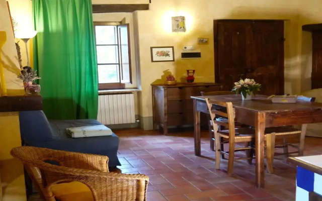 Appartamento Rustico In Fabbro