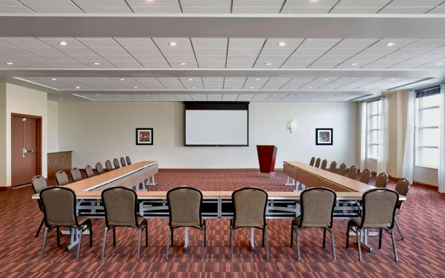 Four Points By Sheraton Sherwood Park