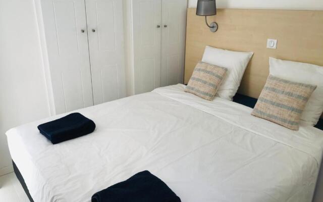 Costa Plana Collection