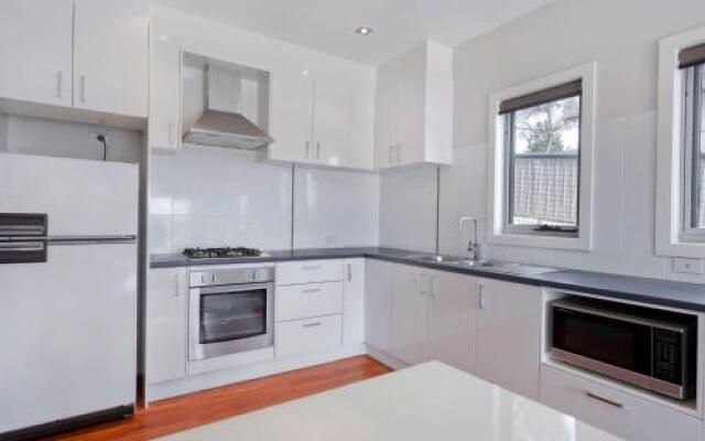 Stenmark 5/3 Poley Cow Lane