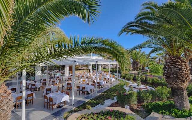 Seven Seas Hotel Blue
