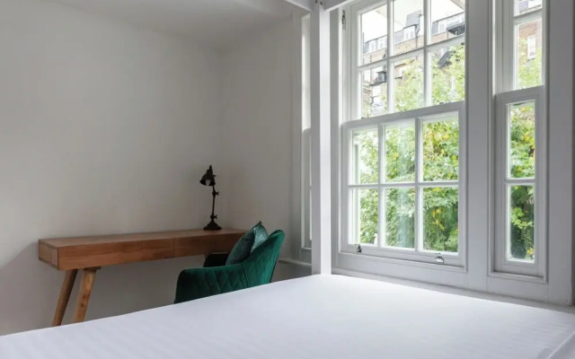 Bathurst Mews II by Onefinestay