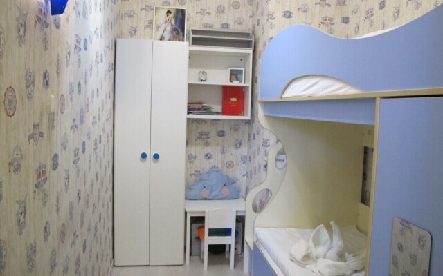 Apartment on Triumfalnaya St. 12-5