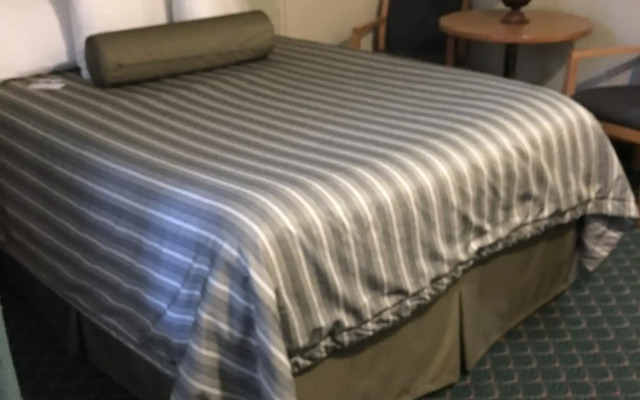 Travelodge by Wyndham Winnipeg East