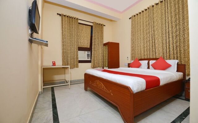 OYO 18830 Hotel Rampur Haveli