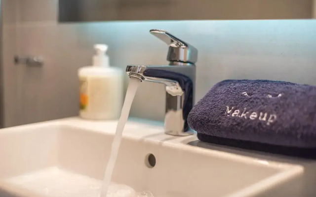 Phaedon Terrace Suite Near Acropolis by Cloudkeys