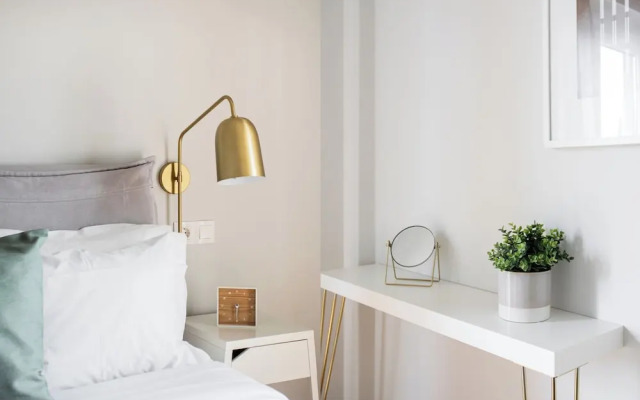 UPSTREET Zeus Temple View 2BD Apt Acropolis-Plaka