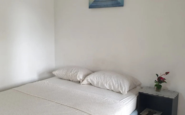 Queen's Comfort Inn