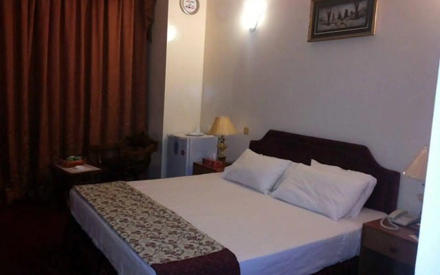 Kings Square Hotel