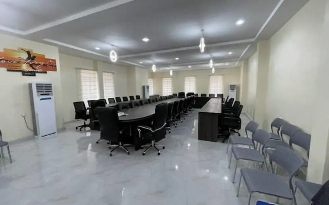 Mamma Chare Hotel