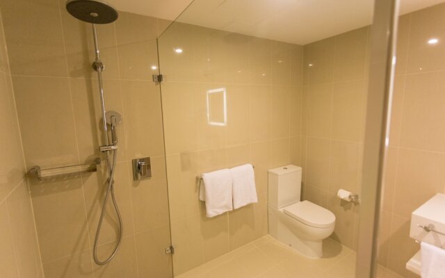 Novotel Sydney West HQ Hotel