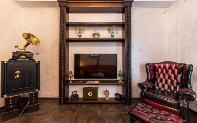 Ussr City Center Luxurious Apartment , Lives the Life of Soviet Generals
