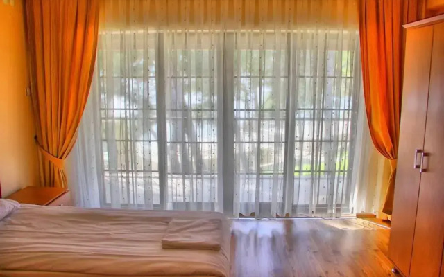 Dardanos Yerleskesi & Resort