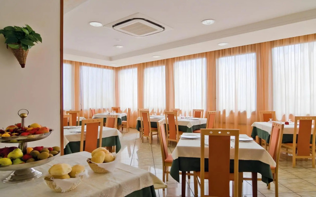 Little Hotel