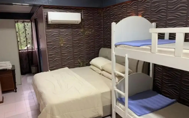 OYO 90455 Zz Hotel