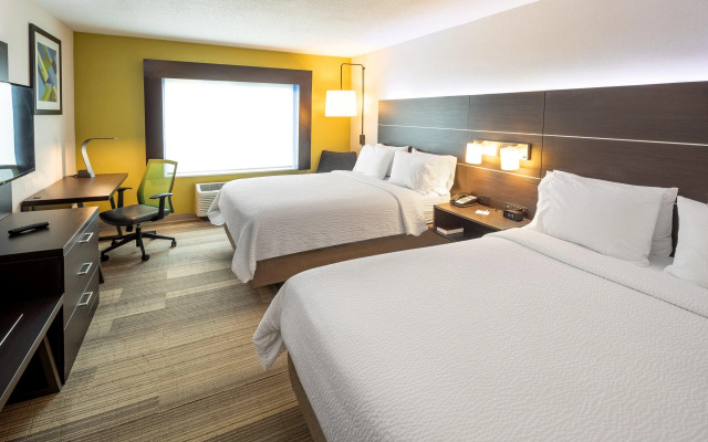 Holiday Inn Express & Suites Chicago West - St Charles