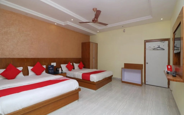 OYO 16395 Hotel G K Palace
