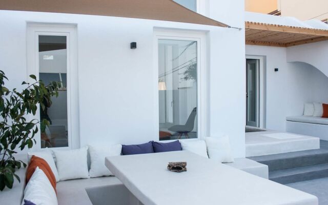 Thiro Villas Santorini