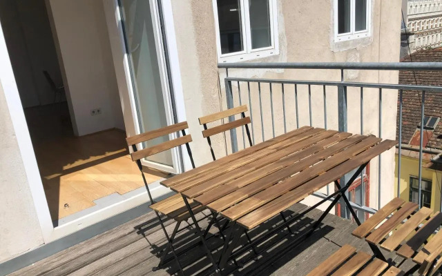 Helle 4 Zimmer Familien-Wohnung mit Balkon! Schloss Schönbrunn in Gehdistanz