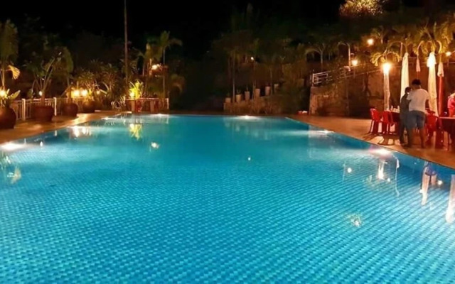 Núi Cấm Resort