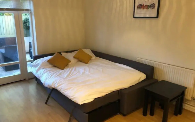 Fabulous, Modern 2 Bed Flat in Central Cardiff