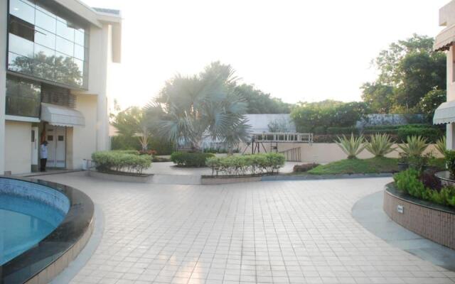 Azzaro Resort & Spa