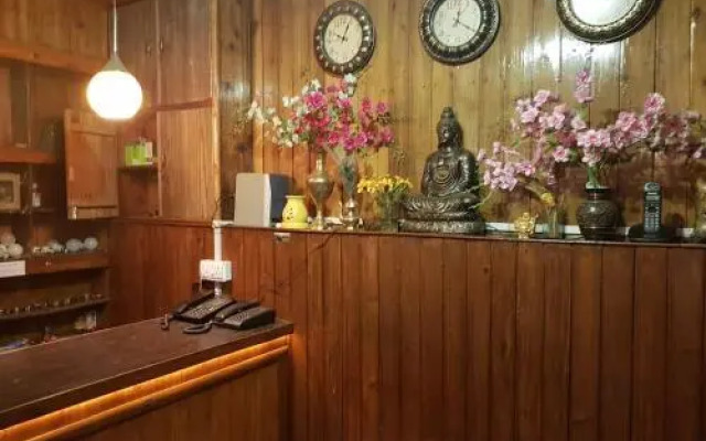 Golden Orchid - The Lodge