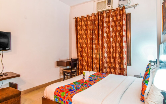 Fabhotel Mulberry Retreat I