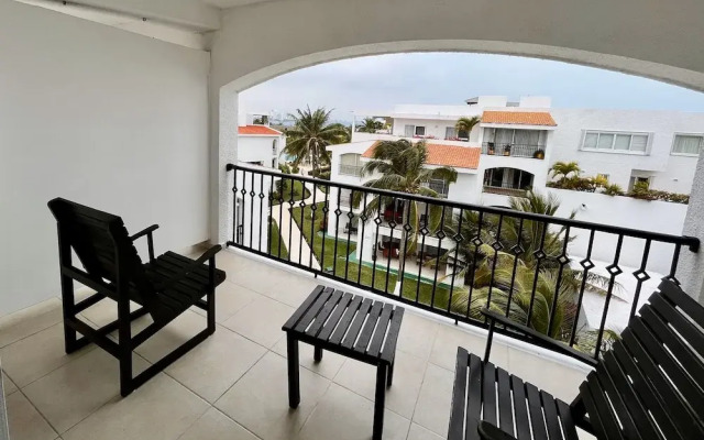 Vacation getaway with beach access