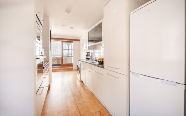 Holborn Penthouse Apartment with Terrace