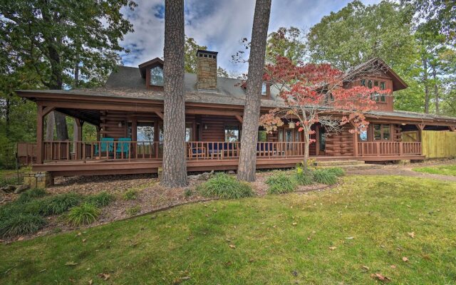 Hilltop Hot Springs Log Cabin w/ Hot Tub & Grill!