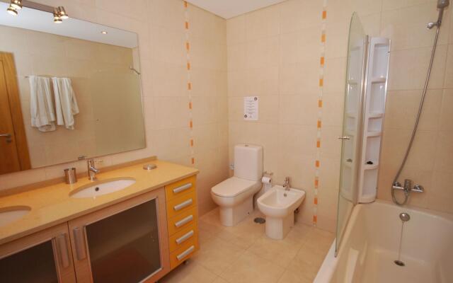 Spacious villa in Albufeira with private pool