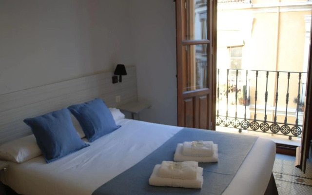 La Perla Granada Suites