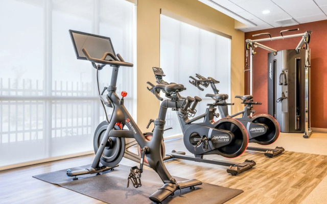 Home2 Suites Hilton Aurora Medical Center