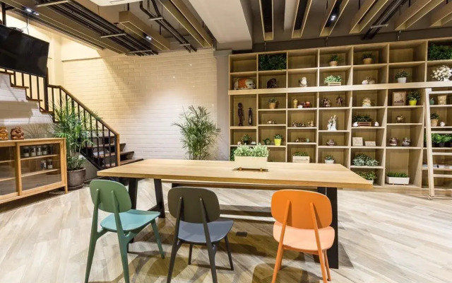 Snoozz Hotel - Hostel