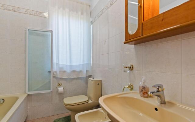 Lovely Holiday Home With Pool,covered Terrace and Outdoor Kitchen