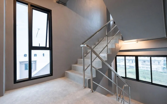 Oblique Apartment