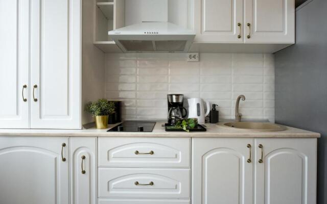 NEO-RENAISSANCE & UNIQUE Apt - Best location