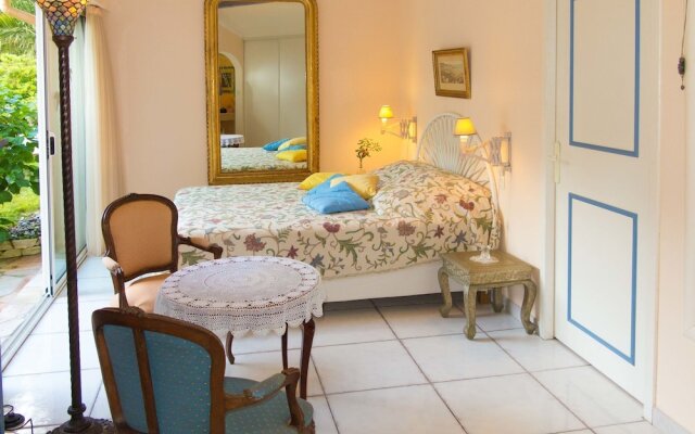 Gorgeous Villa in Anglet With Swimming Pool