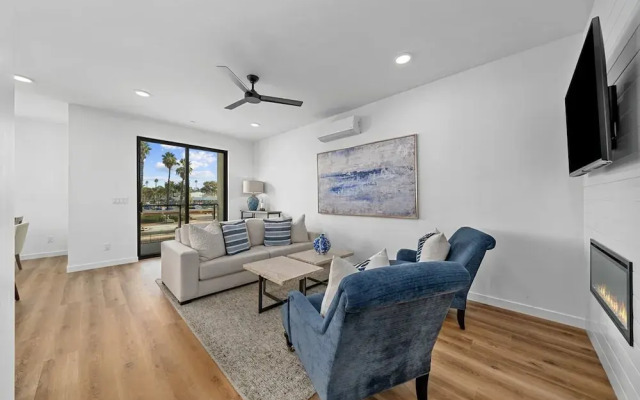 Rooftop Home With Ocean View Private Parking