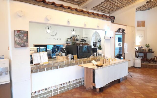 Lime Orange Vill Pension