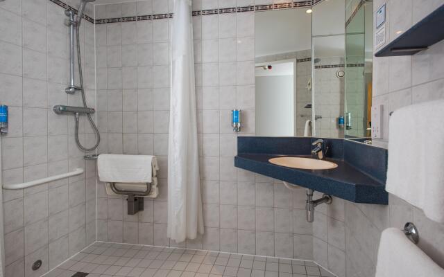 Holiday Inn Express Stoke On Trent by IHG