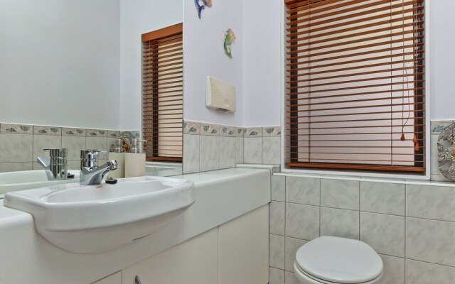 Okura River Estate Bed and Breakfast