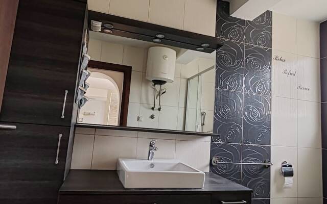 Apartments and Room Danijel