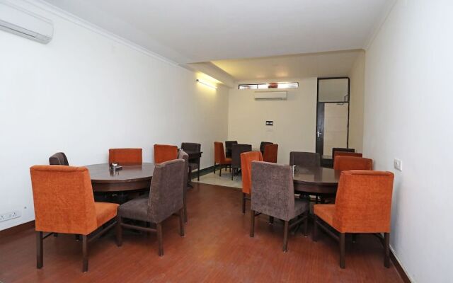 OYO 11044 Hotel Tulip Suites