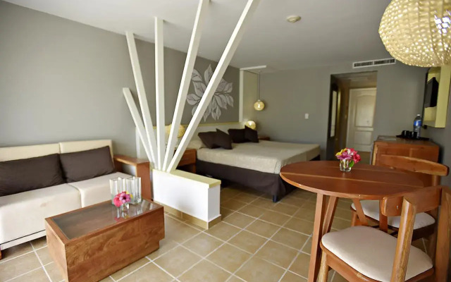 Memories Caribe Beach Resort - Adults Only  +16